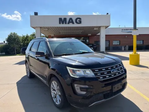 Black 2017 Ford Explorer Limited for sale in Chillicothe, MO