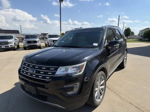 Photos of 2017 Ford Explorer Limited for sale in Chillicothe, MO at MAG CDJR