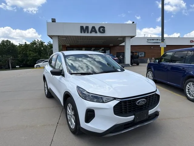 White 2023 Ford Escape Active for sale in Chillicothe, MO