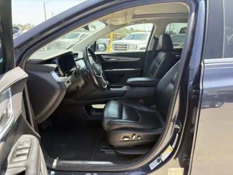 Another view of 2019 Cadillac XT5 Luxury FWD for sale in Chillicothe, MO at MAG CDJR