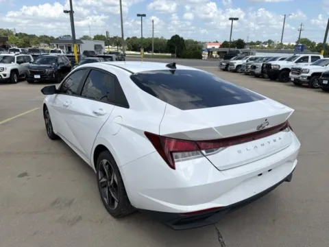 More photos of 2023 Hyundai Elantra SEL at MAG CDJR, MO