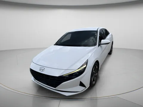 Photos of 2023 Hyundai Elantra SEL for sale in Chillicothe, MO at MAG CDJR