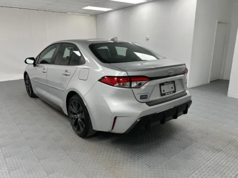 More photos of 2024 Toyota Corolla SE at MAG CDJR, MO