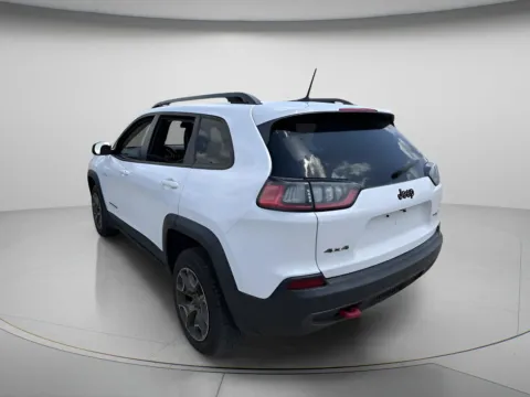 More photos of 2020 Jeep Cherokee Trailhawk at MAG CDJR, MO
