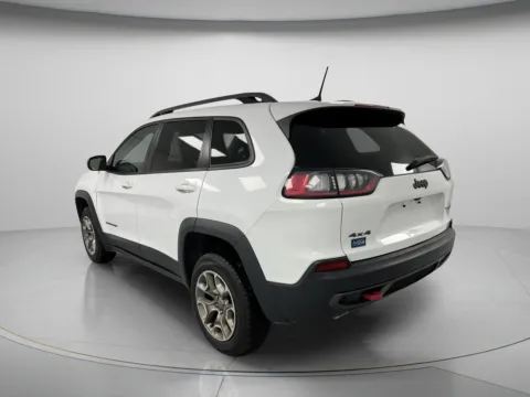 More photos of 2020 Jeep Cherokee Trailhawk at MAG CDJR, MO