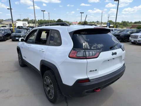 More photos of 2020 Jeep Cherokee Trailhawk at MAG CDJR, MO