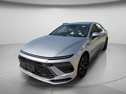 Photos of 2025 Hyundai Sonata SEL for sale in Chillicothe, MO at MAG CDJR