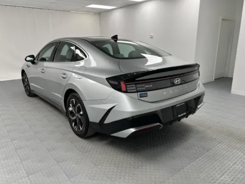 More photos of 2025 Hyundai Sonata SEL at MAG CDJR, MO