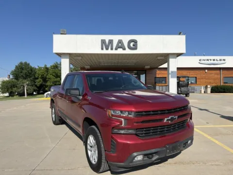 Red 2021 Chevrolet Silverado 1500 RST for sale in Chillicothe, MO