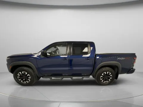More photos of 2022 Nissan Frontier PRO-4X at MAG CDJR, MO