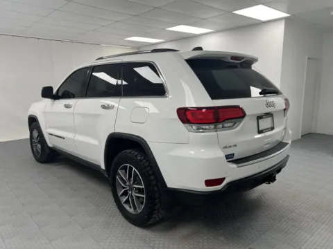 More photos of 2022 Jeep Grand Cherokee WK Limited at MAG CDJR, MO