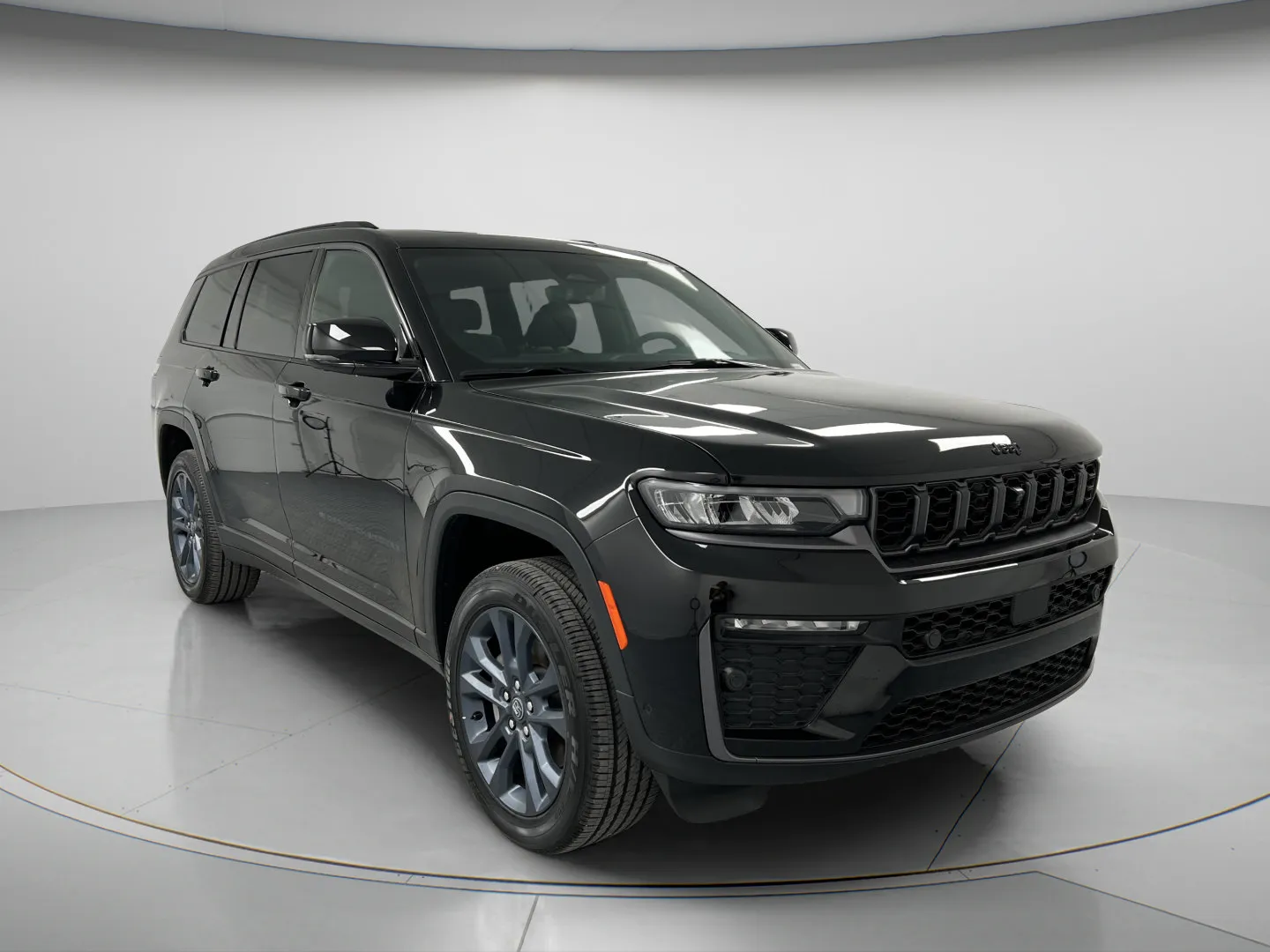Jeep Grand Cherokee L photo 2