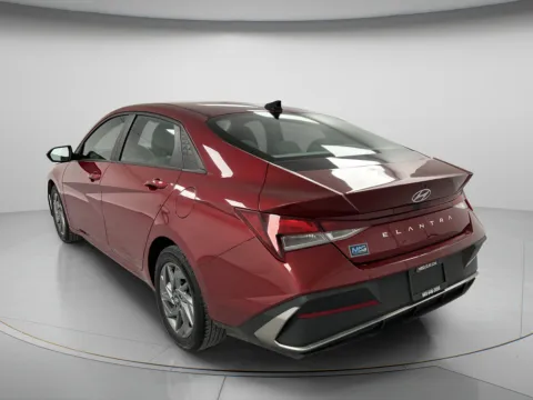 More photos of 2024 Hyundai Elantra SEL at MAG CDJR, MO