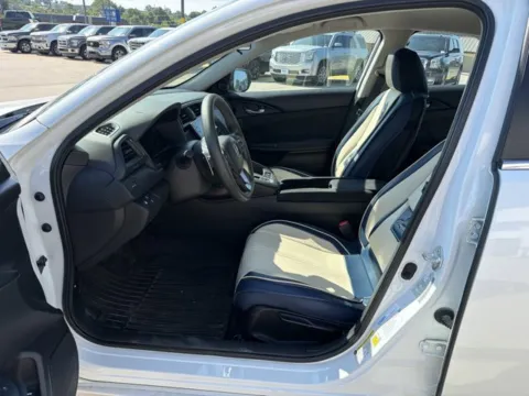 Another view of 2022 Honda Insight EX for sale in Chillicothe, MO at MAG CDJR