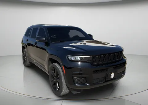 Black 2023 Jeep Grand Cherokee L Altitude for sale in Chillicothe, MO