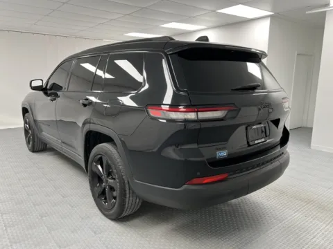More photos of 2023 Jeep Grand Cherokee L Altitude at MAG CDJR, MO