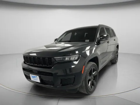 More photos of 2023 Jeep Grand Cherokee L Altitude at MAG CDJR, MO