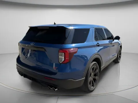 More photos of 2022 Ford Explorer ST at MAG CDJR, MO
