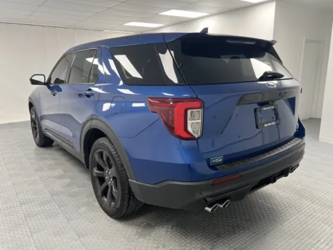 More photos of 2022 Ford Explorer ST at MAG CDJR, MO
