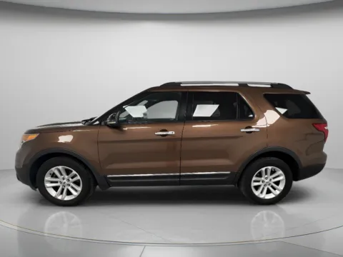 More photos of 2012 Ford Explorer XLT at MAG CDJR, MO