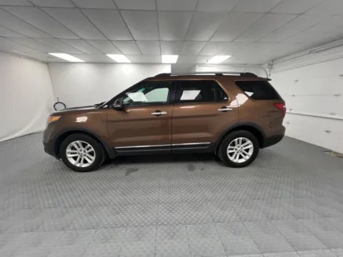 More photos of 2012 Ford Explorer XLT at MAG CDJR, MO