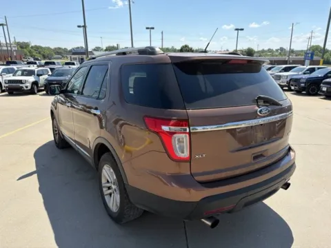 More photos of 2012 Ford Explorer XLT at MAG CDJR, MO