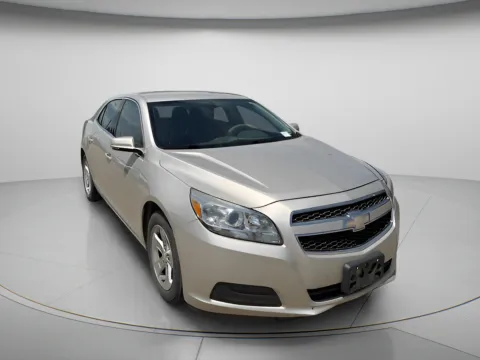 Silver 2013 Chevrolet Malibu LT for sale in Chillicothe, MO