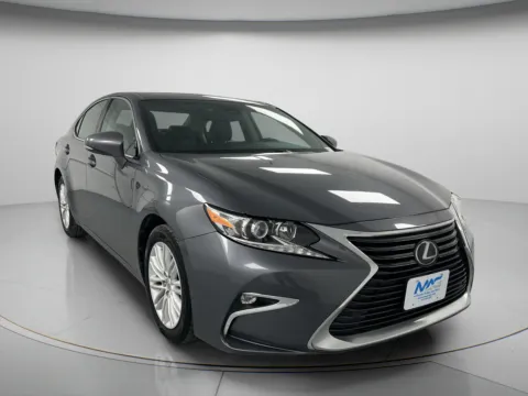 Photos of 2017 Lexus ES 350 for sale in Chillicothe, MO at MAG CDJR