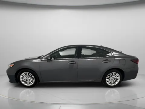 More photos of 2017 Lexus ES 350 at MAG CDJR, MO