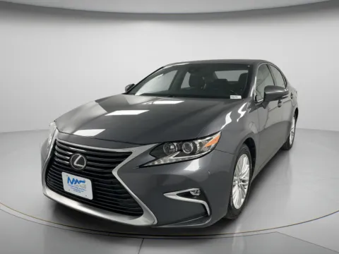 More photos of 2017 Lexus ES 350 at MAG CDJR, MO