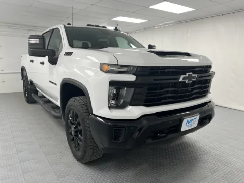 White 2025 Chevrolet Silverado 2500HD Custom for sale in Chillicothe, MO