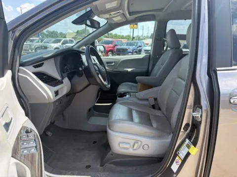 Another view of 2018 Toyota Sienna XLE Premium for sale in Chillicothe, MO at MAG CDJR