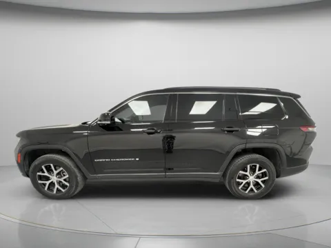 More photos of 2023 Jeep Grand Cherokee L Limited at MAG CDJR, MO