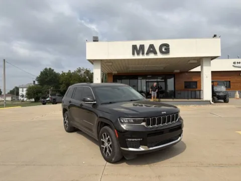Black 2023 Jeep Grand Cherokee L Limited for sale in Chillicothe, MO