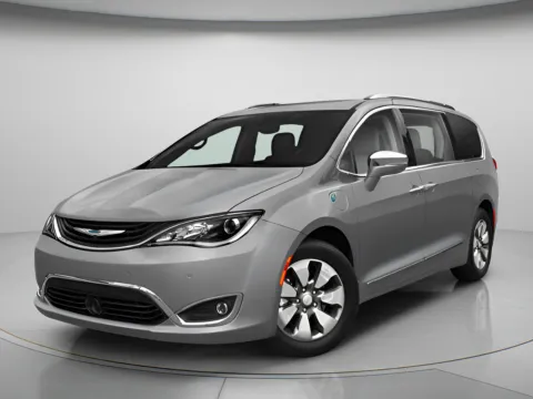 White 2018 Chrysler Pacifica Hybrid Limited for sale in Chillicothe, MO