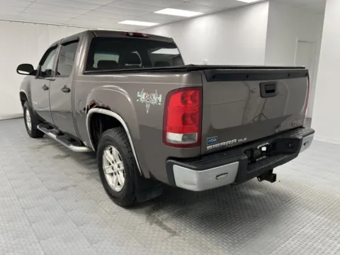 More photos of 2007 GMC Sierra 1500 SLE2 at MAG CDJR, MO