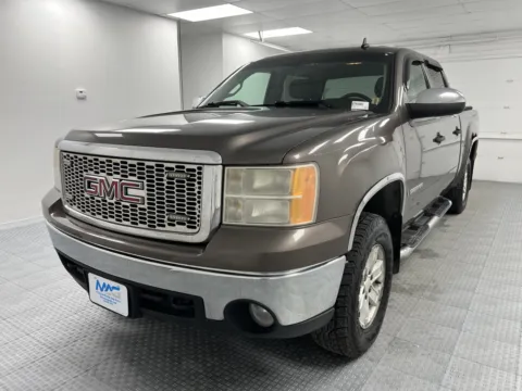 Another view of 2007 GMC Sierra 1500 SLE2 for sale in Chillicothe, MO at MAG CDJR