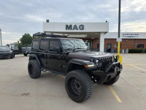 Black 2019 Jeep Wrangler Unlimited Rubicon for sale in Chillicothe, MO