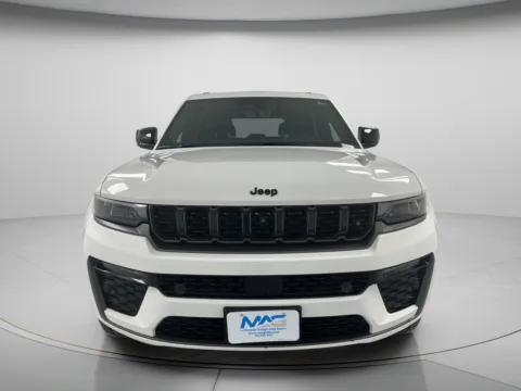 Photos of 2026 Jeep Grand Cherokee Limited Reserve for sale in Chillicothe, MO at MAG CDJR