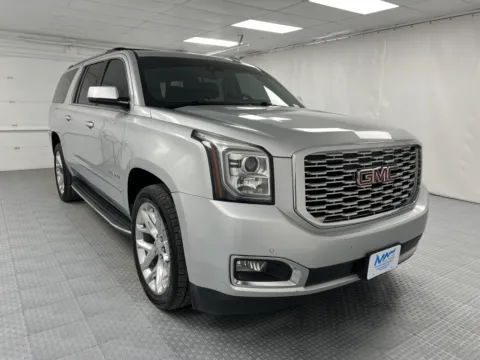 Silver 2018 GMC Yukon XL Denali for sale in Chillicothe, MO