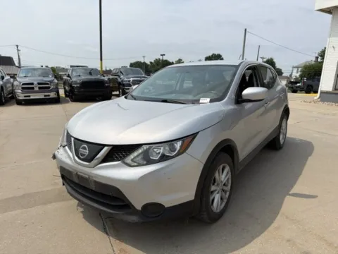 Photos of 2018 Nissan Rogue Sport S for sale in Chillicothe, MO at MAG CDJR