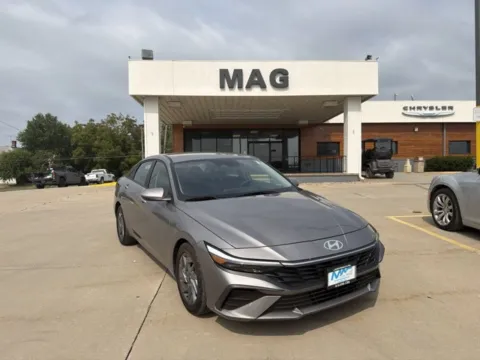 Gray 2024 Hyundai Elantra SEL for sale in Chillicothe, MO