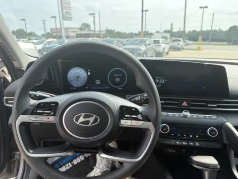 More photos of 2024 Hyundai Elantra SEL at MAG CDJR, MO