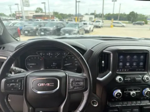 Another view of 2021 GMC Sierra 1500 AT4 for sale in Chillicothe, MO at MAG CDJR