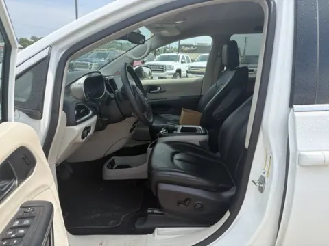 Another view of 2023 Chrysler Pacifica Touring L for sale in Chillicothe, MO at MAG CDJR