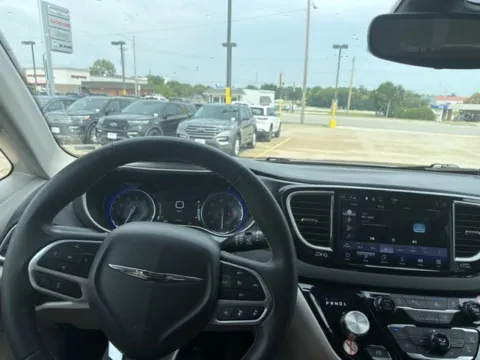 More photos of 2023 Chrysler Pacifica Touring L at MAG CDJR, MO