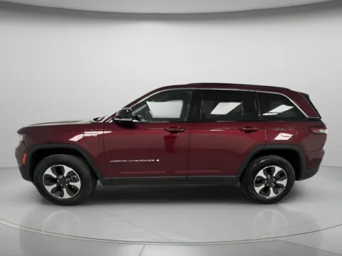 More photos of 2024 Jeep Grand Cherokee 4xe 4x4 at MAG CDJR, MO