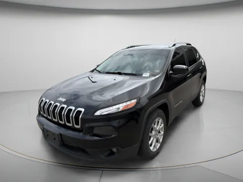 Photos of 2014 Jeep Cherokee Latitude for sale in Chillicothe, MO at MAG CDJR