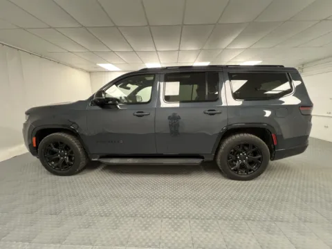 More photos of 2023 Jeep Wagoneer 4x4 at MAG CDJR, MO