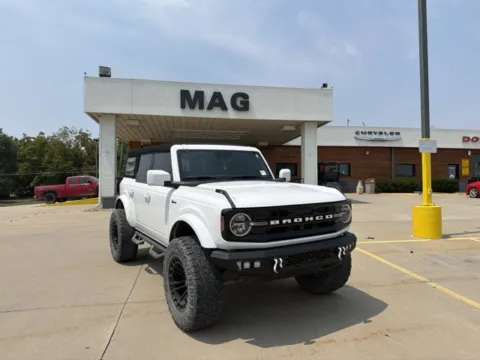 White 2022 Ford Bronco Big Bend for sale in Chillicothe, MO